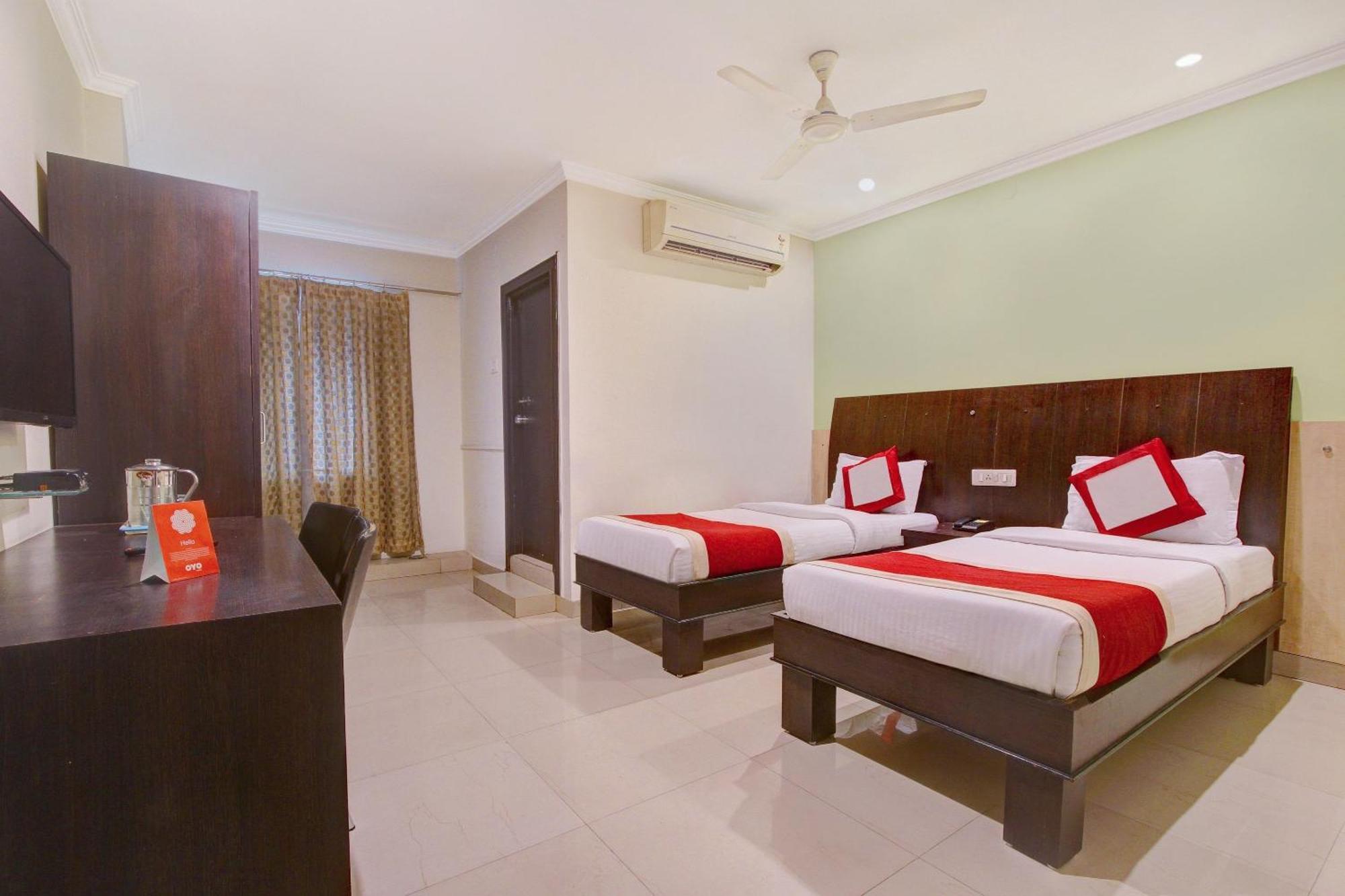 Super Collection O Alekhya Residency Hotel Hyderabad Exterior photo