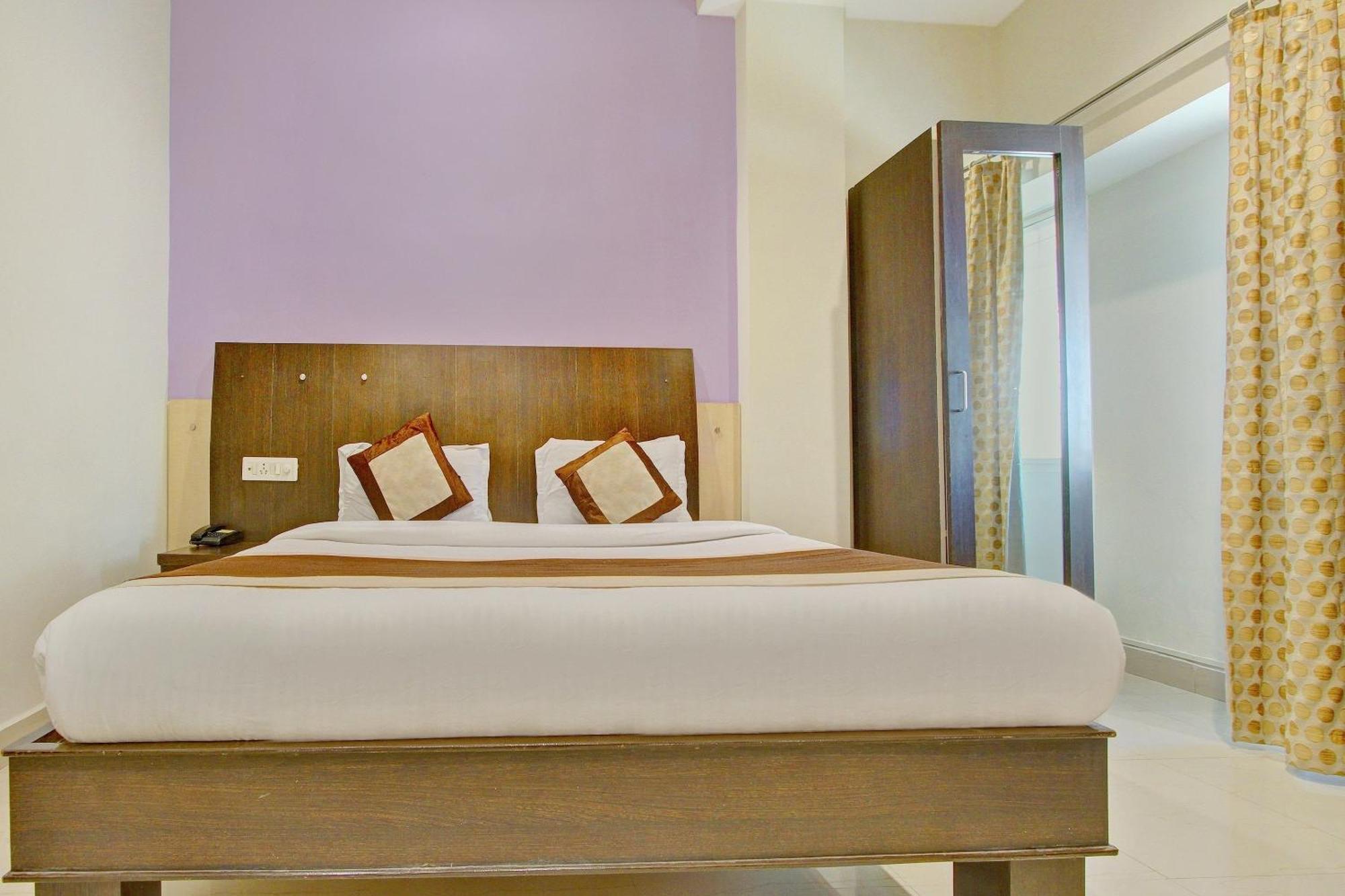 Super Collection O Alekhya Residency Hotel Hyderabad Exterior photo