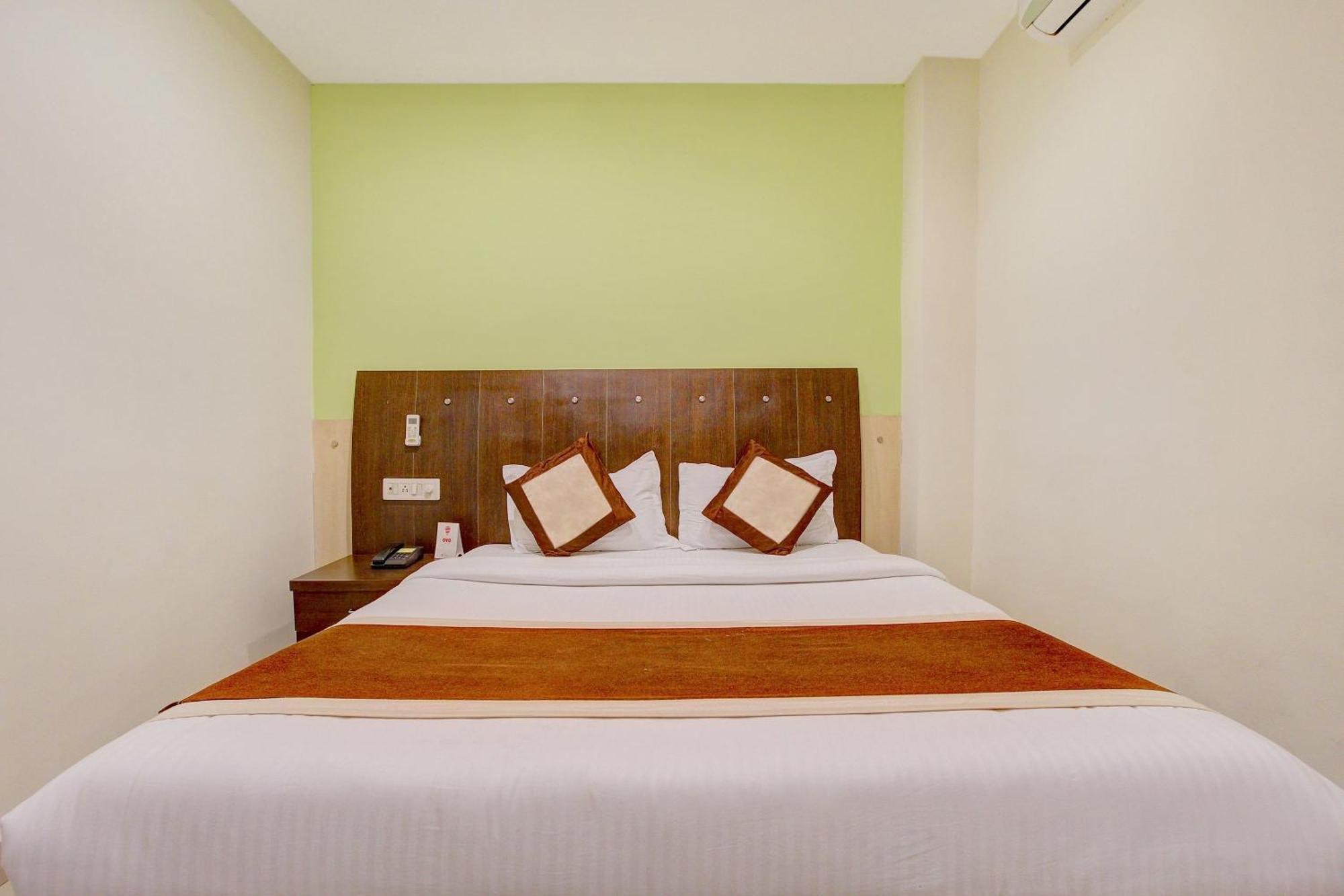 Super Collection O Alekhya Residency Hotel Hyderabad Exterior photo