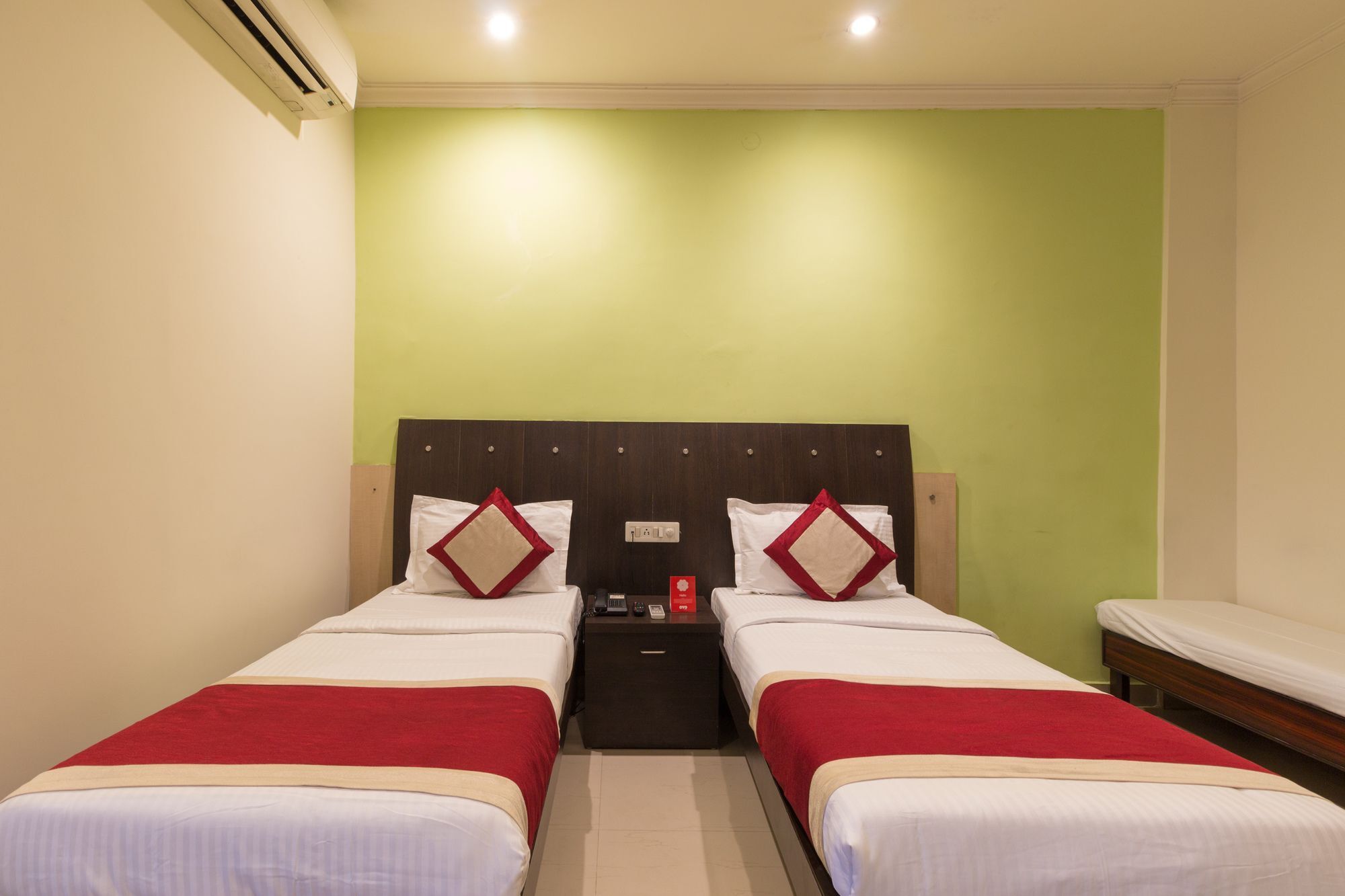 Super Collection O Alekhya Residency Hotel Hyderabad Exterior photo
