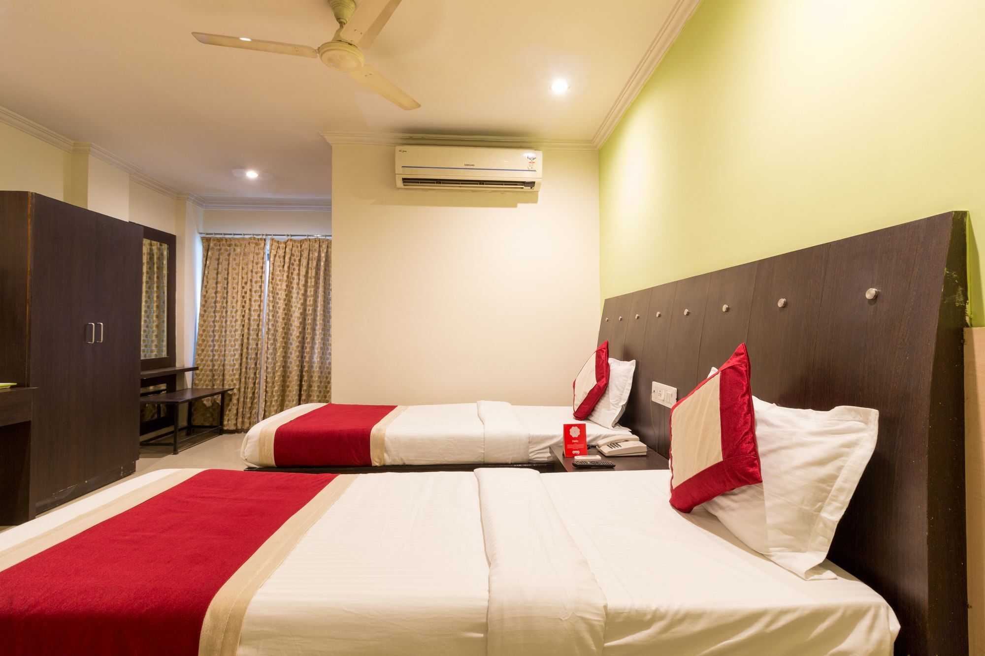 Super Collection O Alekhya Residency Hotel Hyderabad Exterior photo